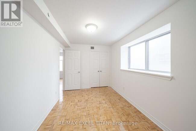 Building Photo - 1407 Dupont St