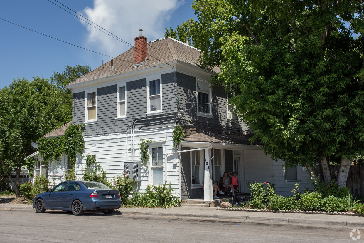 Primary Photo - 403 E 2700 S