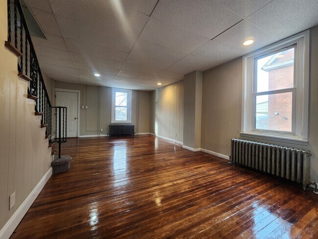 Building Photo - 721 Hayes St