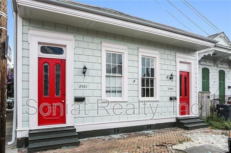 Photo - 2503 Burgundy Street