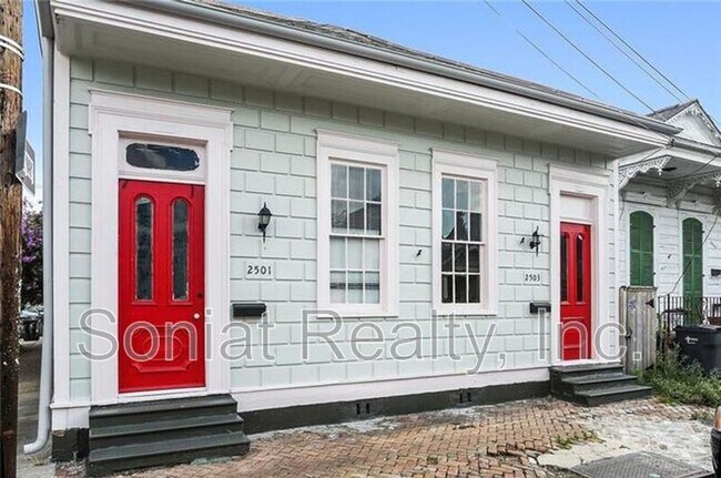 Foto del edificio - 2501 Burgundy St