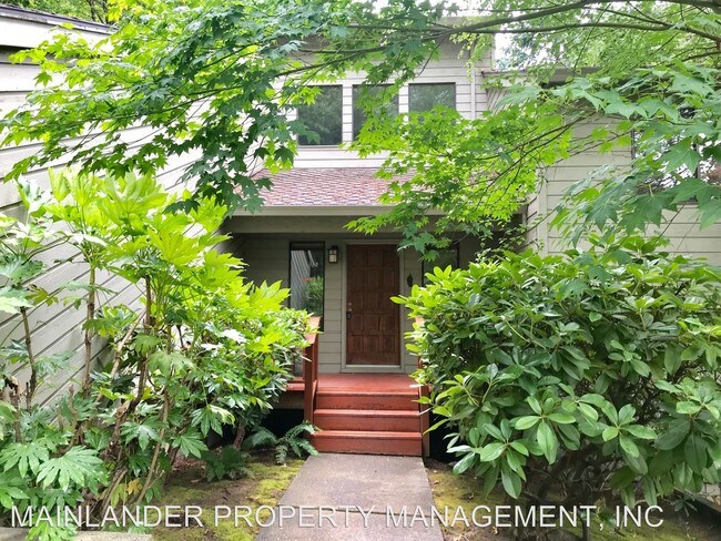 Building Photo - 4 br, 3 bath House - 13 SCARBOROUGH DR
