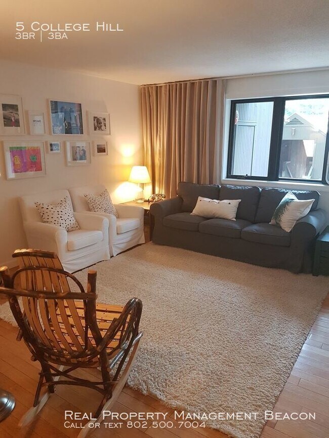 Building Photo - 3BR/2.5BA $2600 plus utilities