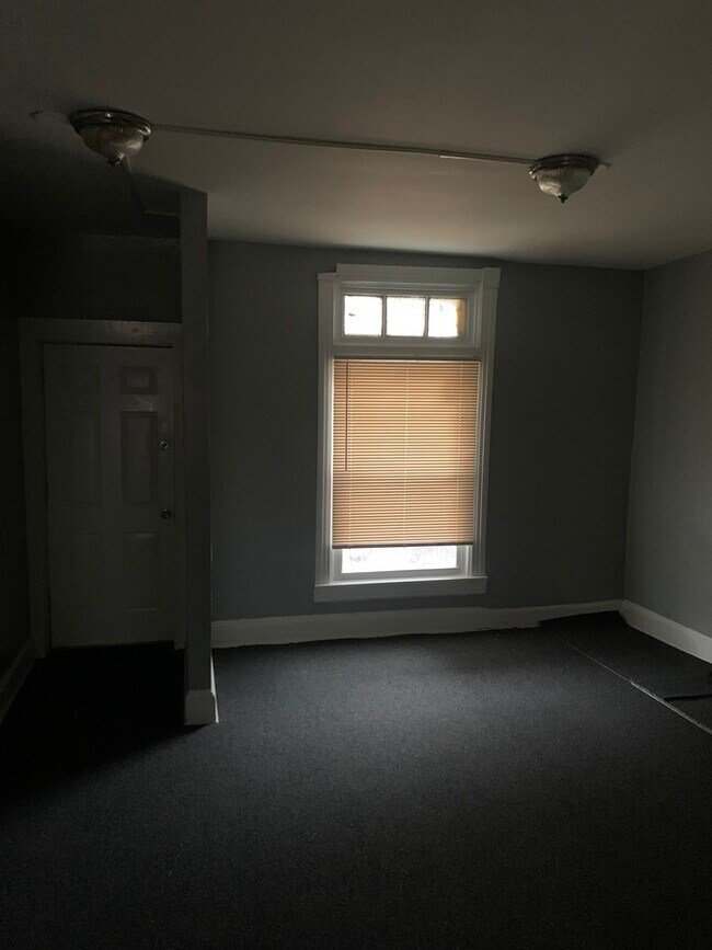 Building Photo - 3026 Rayner Ave