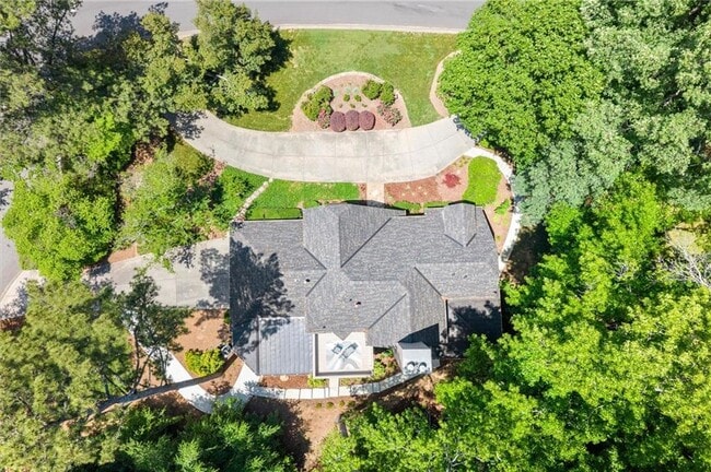 Building Photo - 459 Atlanta Country Club Dr