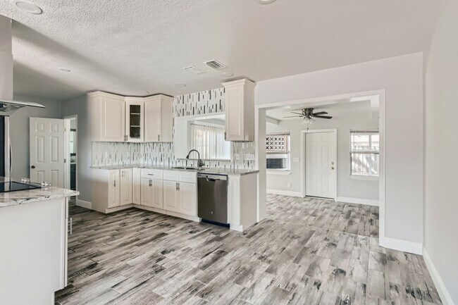 Building Photo - 1660 San Helen Drive, Dunedin, FL, 34698