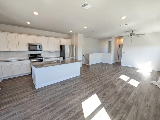 Building Photo - 8304 Mandela Bend