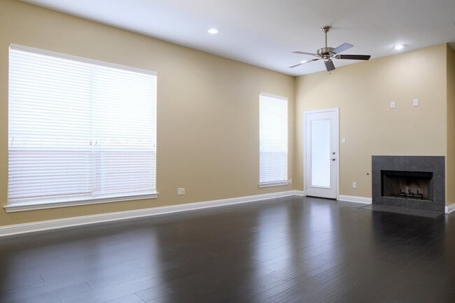 Photo - 3003 Allister St Apartment