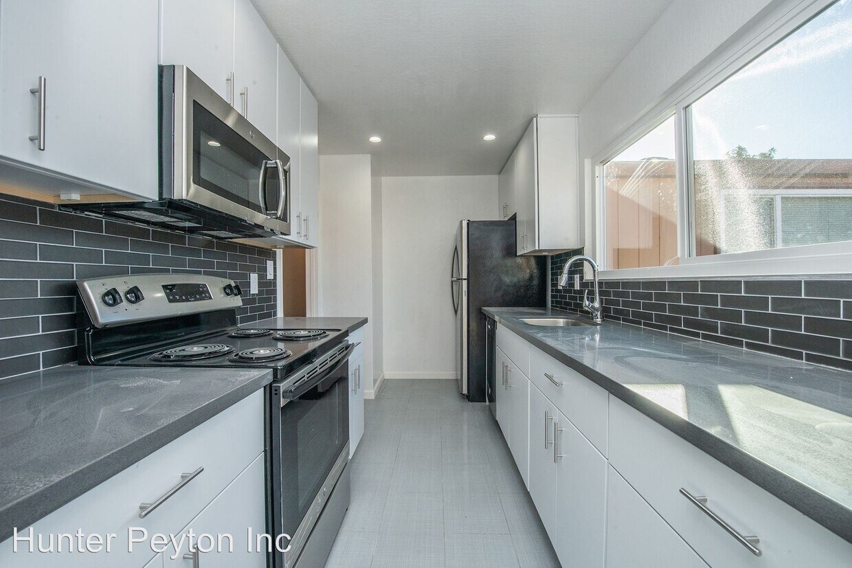Foto principal - 6221 Cypress Ave