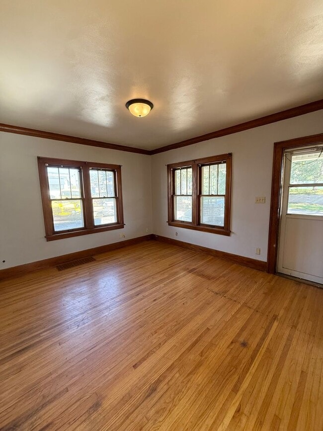 Building Photo - 707 S Fairmount St