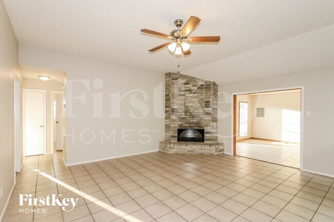 Foto del edificio - 6723 Valerian Ln