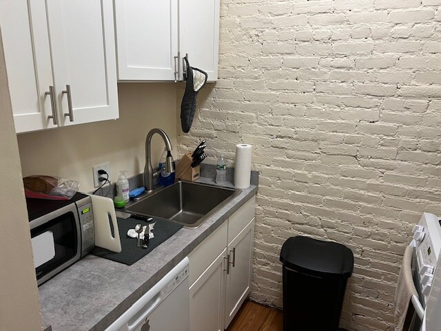 Building Photo - 2 bedroom in Boston MA 02115