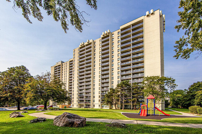 Building Photo - Laurel Grove