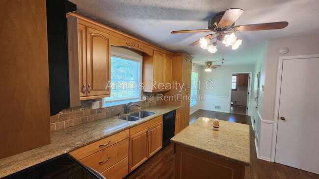 Building Photo - 829 Bradford Ct SW