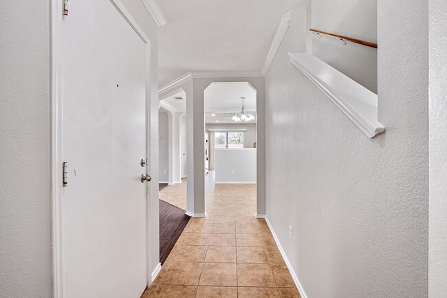 Building Photo - Spacious 4 Bedroom, 3 Bath, Corner Lot Hom...