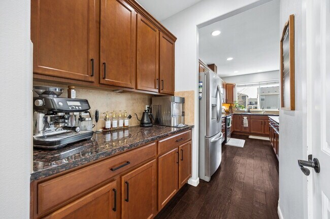 Foto del edificio - 15233 Kayla St SE