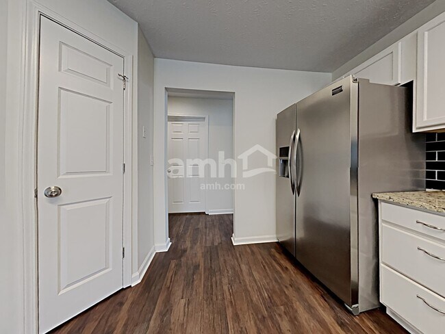 Foto del edificio - 1405 Willshire Dr
