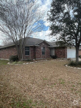 Building Photo - 301 Bridle Ln