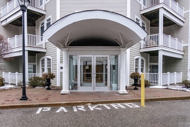 Foto del edificio - 614 Pond St