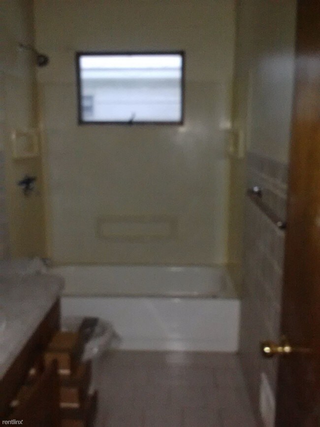 Foto del edificio - 3 br, 1 bath House - 8285 Packard Ave