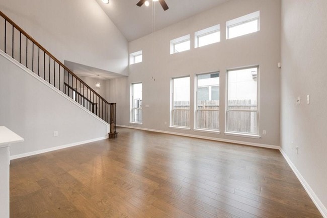 Foto del edificio - 3240 E Whitestone Blvd