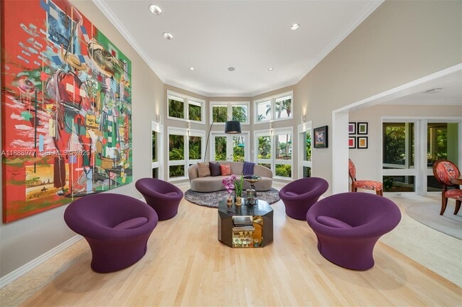 Foto del edificio - 8845 School House Rd