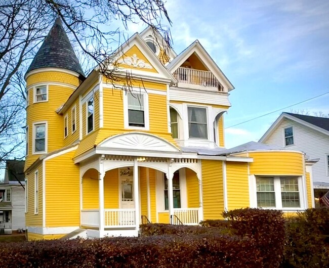 Building Photo - 25 Woodlawn Ave