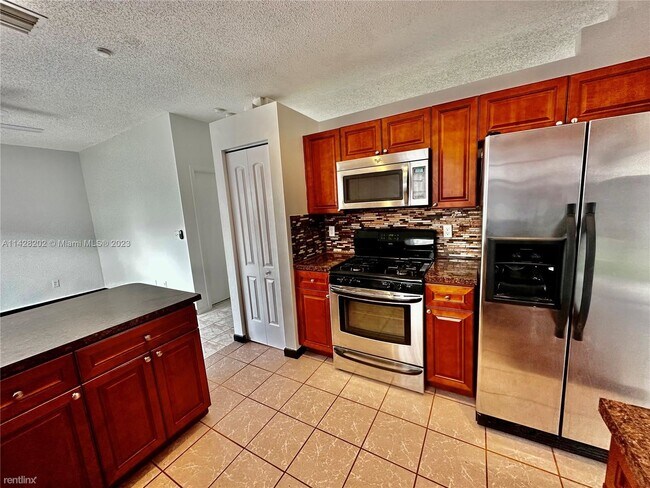 Building Photo - 3 br, 2 bath House - 22286 SW 99th Pl