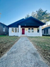 Building Photo - 920 County Ave