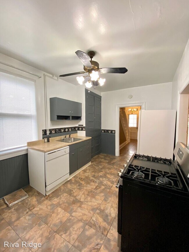 Building Photo - 3 br, 1 bath House - 150 North Avenue