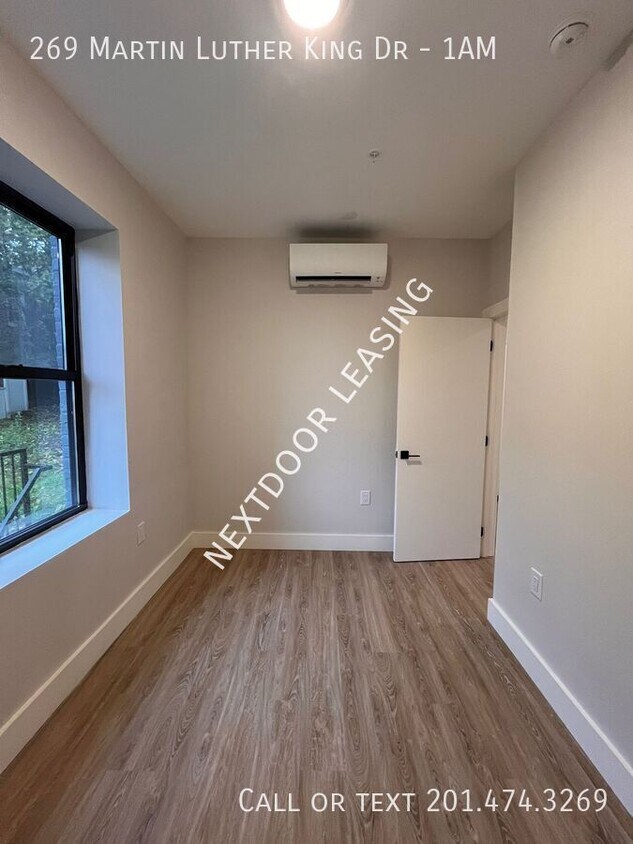 Foto del edificio - 269 M.L.K. Drive