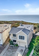 Building Photo - 20 Palisades Dr