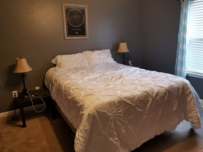 Foto del edificio - 4122 Calder Dr