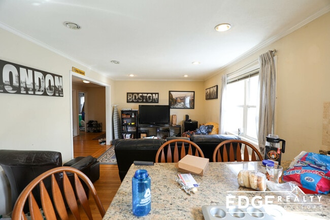 Photo - 20 Cummings Rd Apartment