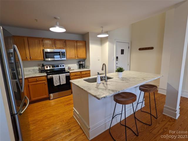 Foto del edificio - 404 N Laurel Ave