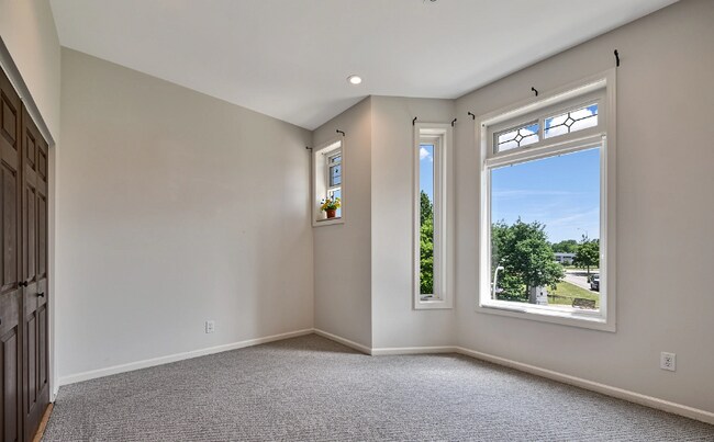 Foto del edificio - 4106 S Lake Park Ave