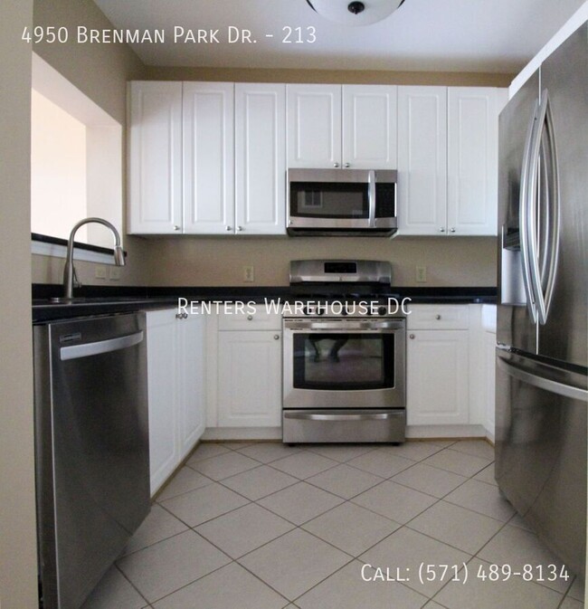 Building Photo - 4950 Brenman Park Dr