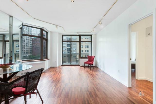 Foto principal - 1 bedroom in New York NY 10021