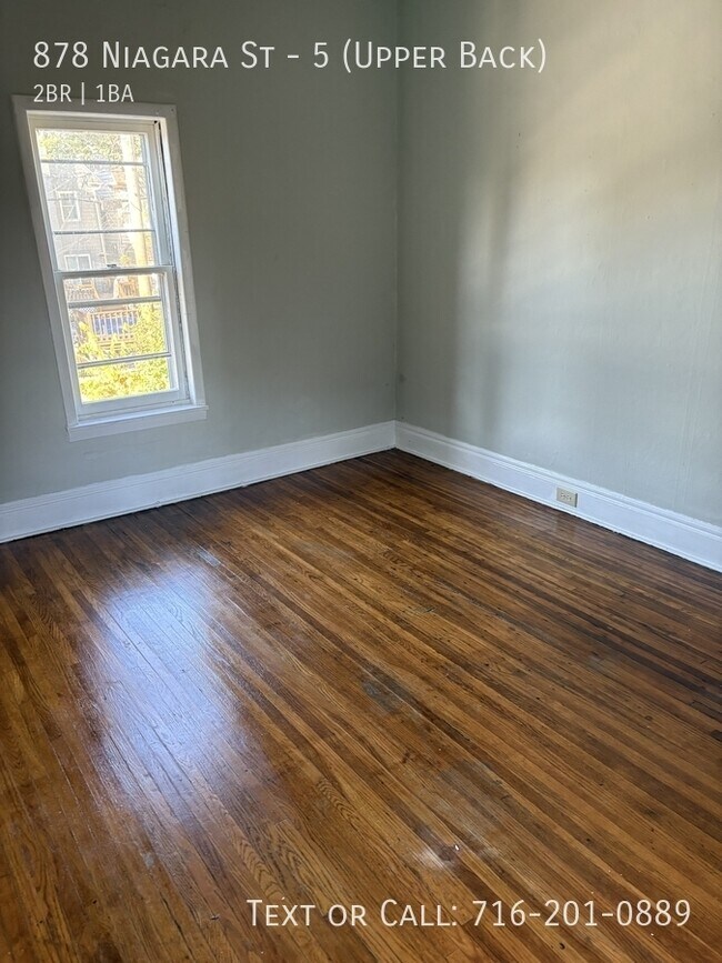 Foto del edificio - 878 Niagara St