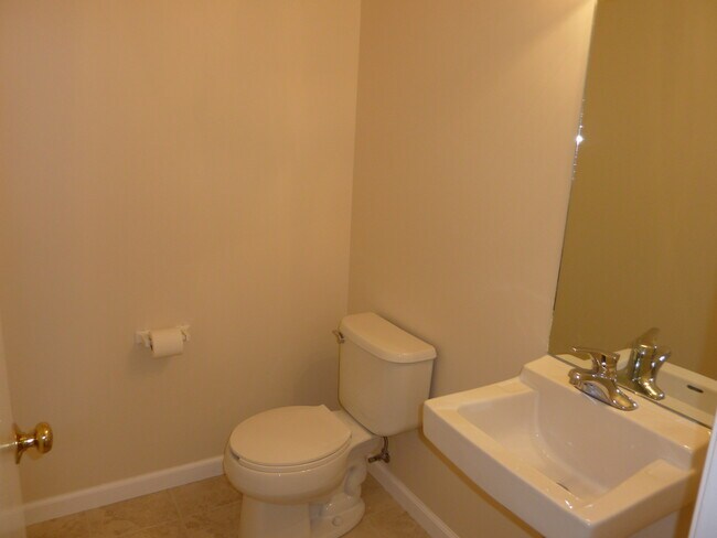 Foto del edificio - 14 Larkspur Ln