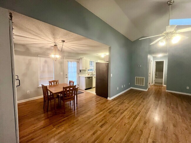 Foto del edificio - 126 Blueberry Ln