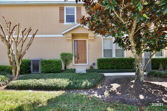 Building Photo - 10710 Dawson Lily Way