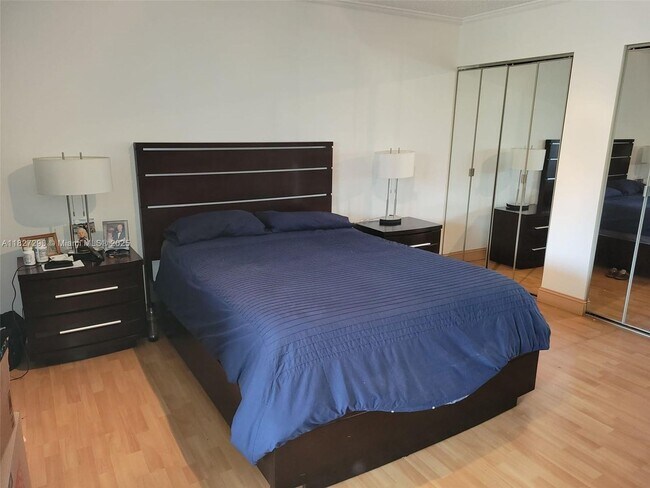 Foto del edificio - 20350 W Country Club Dr