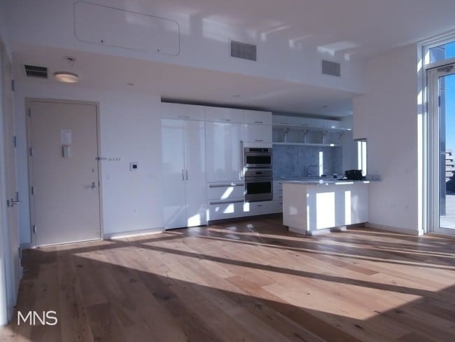 Building Photo - 23-10 41st Avenue