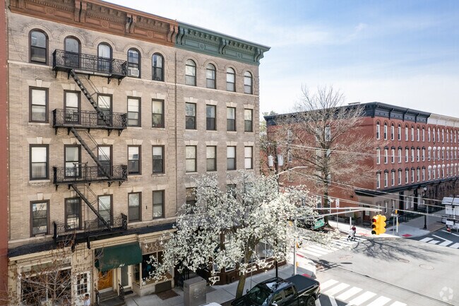 Foto del edificio - 163 14th St