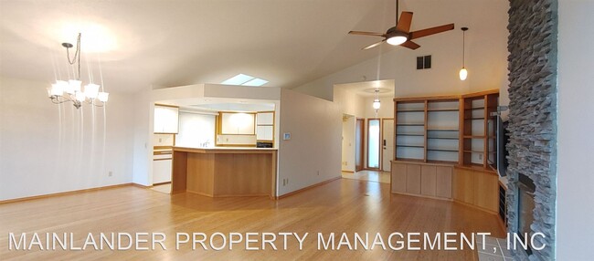 Building Photo - 2 br, 2 bath House - 12502 SW PEACHVALE ST.