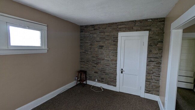Building Photo - 1268 Clifton Prado