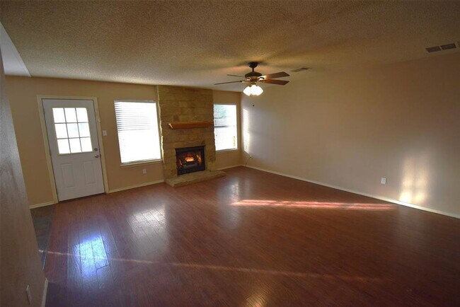 Foto del edificio - 1205 Green Terrace Dr