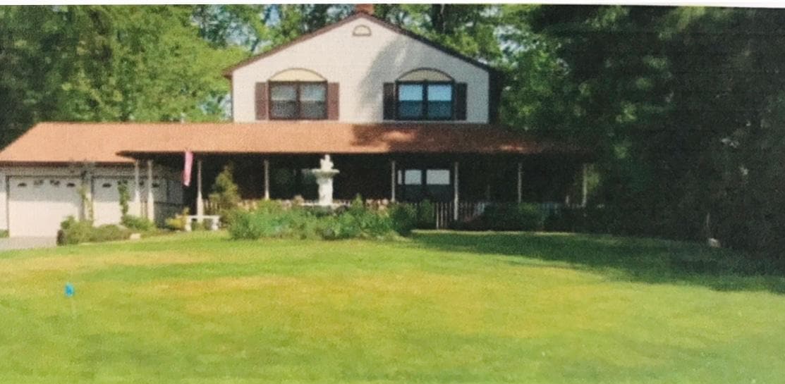 Primary Photo - 2 Walker Ln