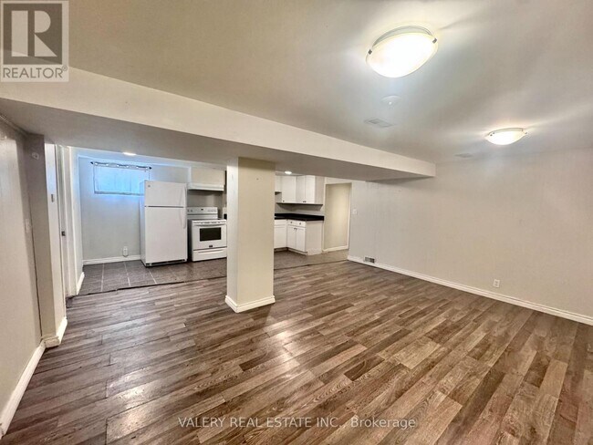 Building Photo - 936 Somerville St